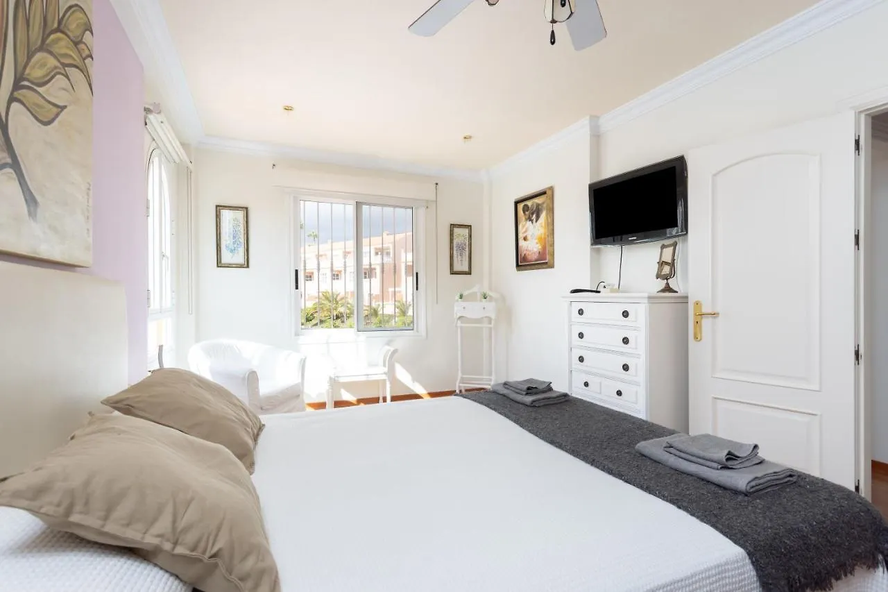 Luxury Villa With Private Pool With Aircon,Playa Del Duque Costa Adeje  Spanien
